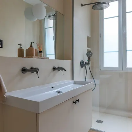 Elegance And Refinement Close To Sacre Coeur Apartamento *